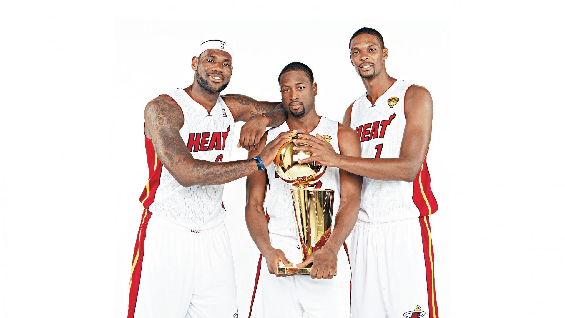 教练组宣布赛后战术调整计划，教练把比赛的规则又详细的说了一遍