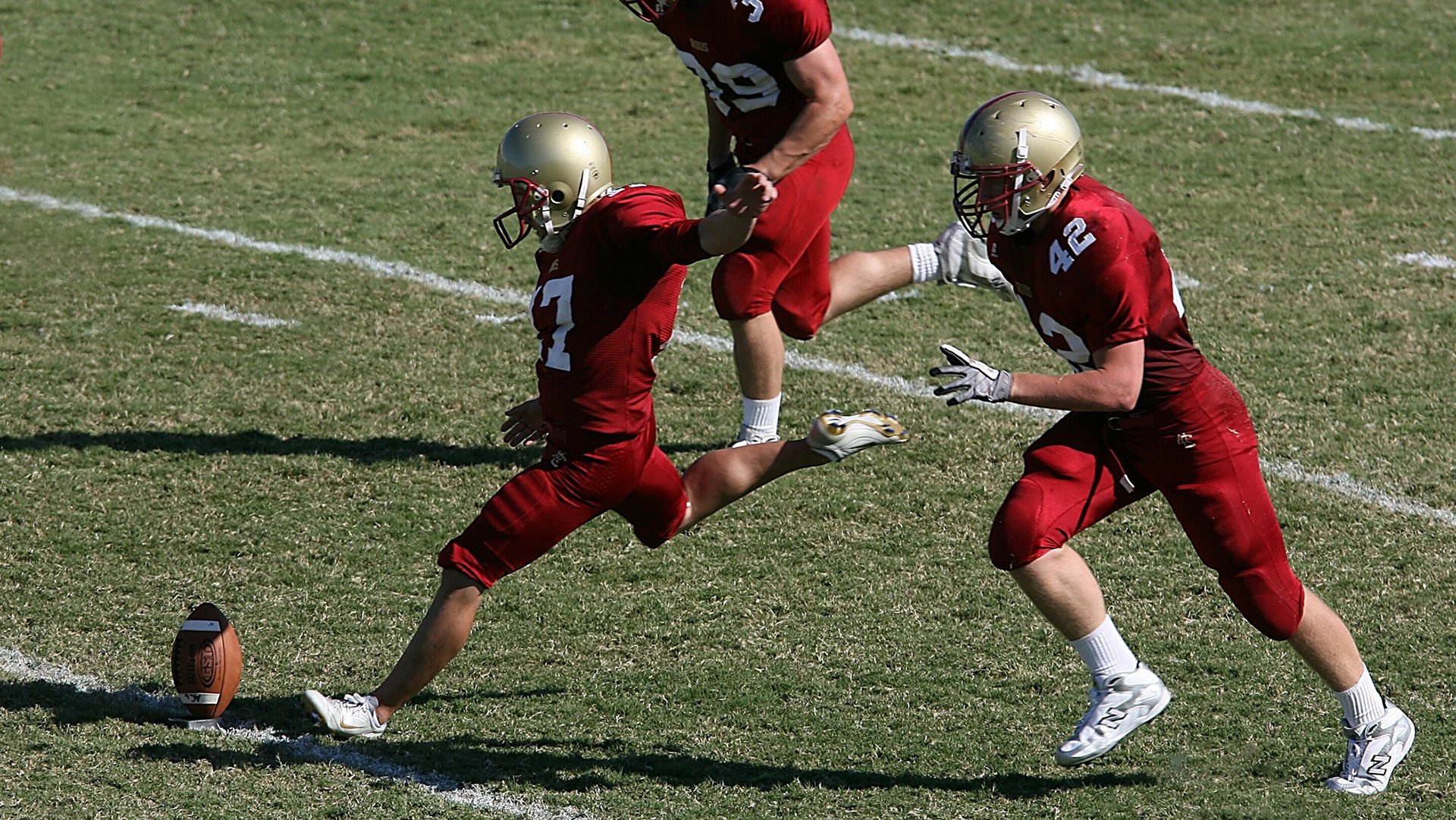 仰泳选手滑行距离增加,节奏更稳,仰泳的推进力在哪里